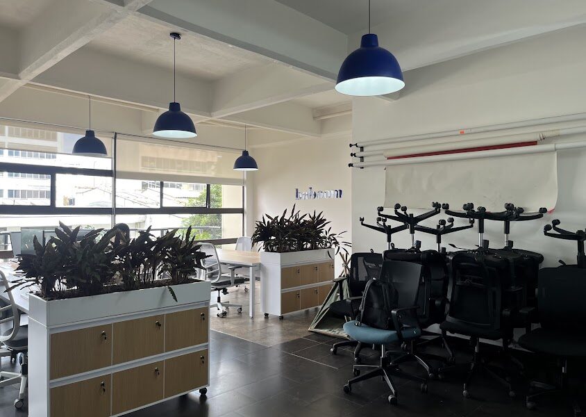 excelente oficina en arriendo chico