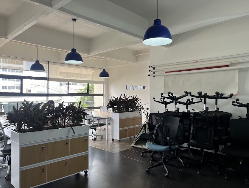 excelente oficina en arriendo chico